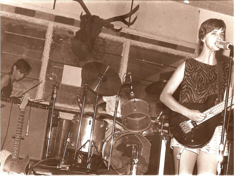 Ut Live (with moose)